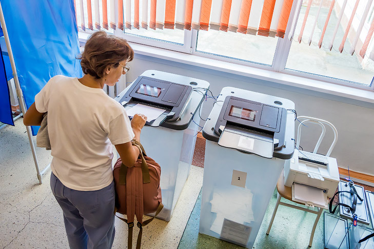 Информационный центр начал работу в Избиркоме Новосибирской области