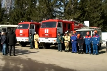 Переход на военное положение отрабатывают спасатели в Северном