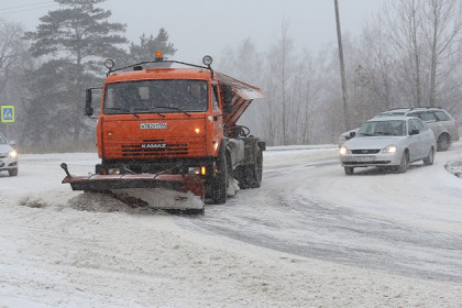 Трассы региона чистят 844 снегоуборочные машины