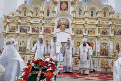 В Куйбышеве освятили заново построенный Спасский собор