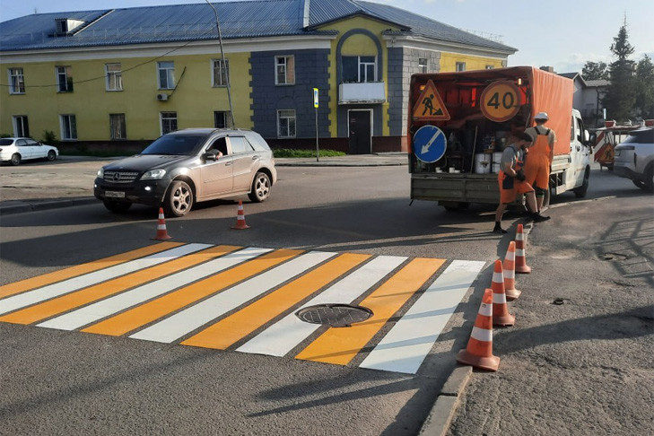 Новосибирские дорожники испытывают новую разметку на улицах города