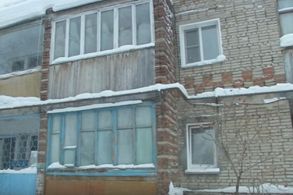 Как выживают в брошенных жилищниками домах в поселке Восход