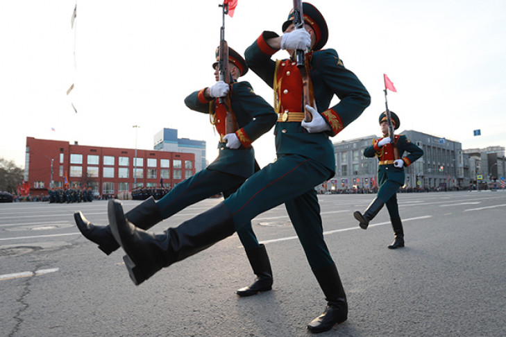 Репетиция Парада Победы в Новосибирске 5 мая: фоторепортаж