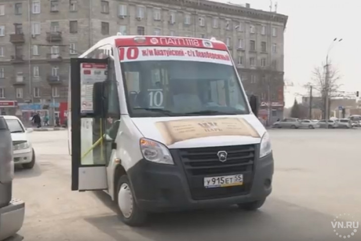 Дебош в новосибирской маршрутке устроили пассажиры