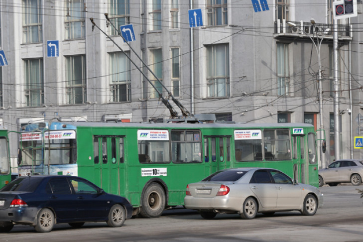 Движение общественного транспорта хотят сократить из-за коронавируса в Новосибирске