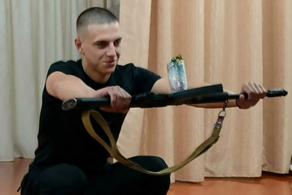 Жители села Андреевка проводили парня в армию по старинному обряду