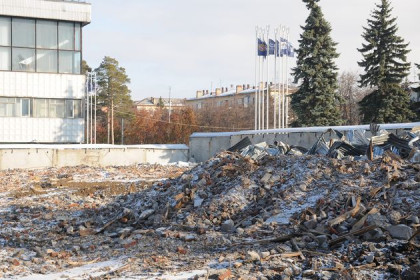 Под угрозой сноса остается здание бывшего кинотеатра «Космос» 