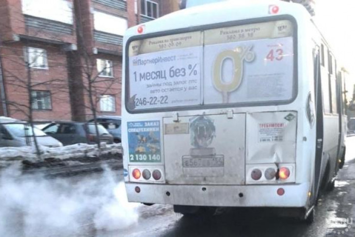 Школьницу без справки высадили из автобуса в Новосибирске 