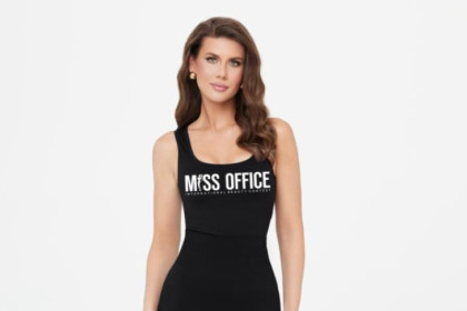 На титул главной офисной красотки страны претендует жительница Новосибирска