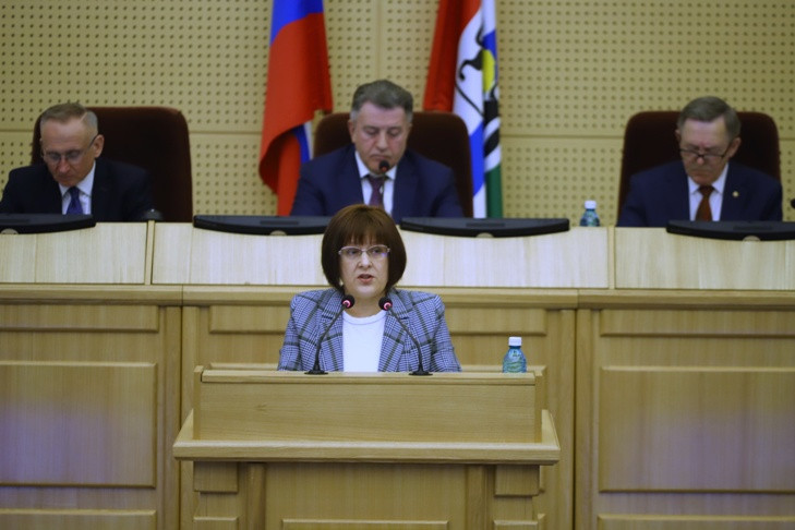 Новосибирское заксобрание утвердило право губернатора избираться без ограничения сроков