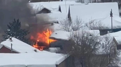 Два человека погибли во время пожара в Новосибирске