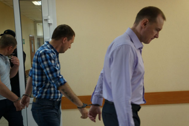 Полицейские из Бердска получили реальный срок за мошенничество
