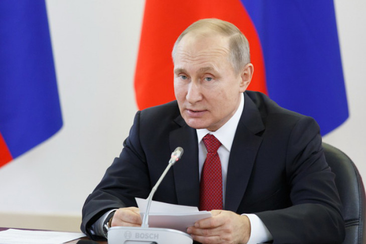 Владимир Путин поручил представить план развития Новосибирского научного центра к концу сентября 2018