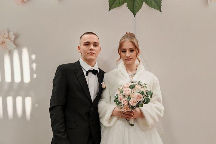 Житель Искитима женился и пошел в армию