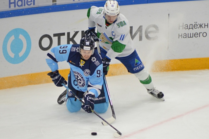 Хоккейная «Сибирь» проиграла «Салавату Юлаеву» в первом домашнем матче года