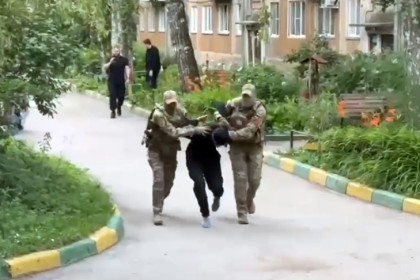 В Новосибирске ФСБ опубликовало видео задержания таксиста-террориста