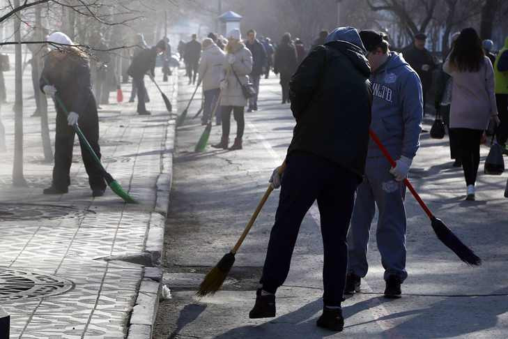 «Это уже не смешно»: работу коммунальных служб Новосибирска раскритиковал Андрей Травников