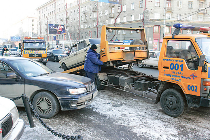 Число конфликтов при эвакуации автомобилей зашкаливает