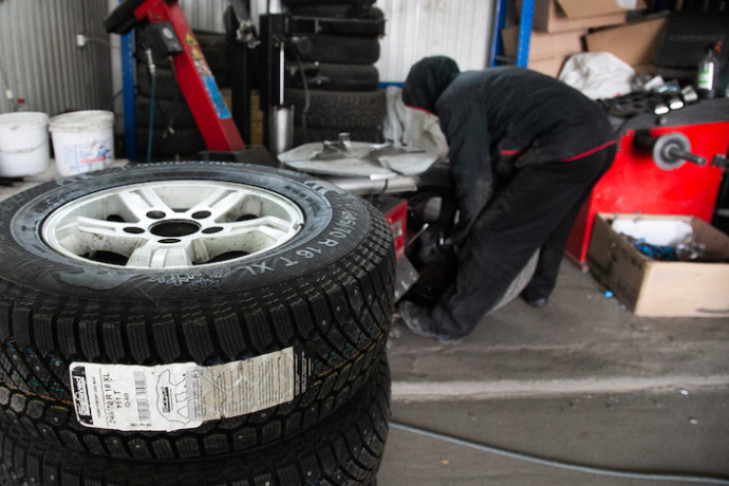 Когда менять летние шины на зимние в Новосибирске 2021 – советы экспертов