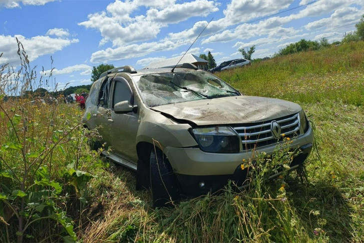 Автомобиль с погибшим водителем обнаружен в реке Елбань