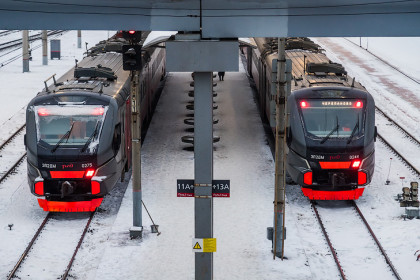 Утренняя электричка Новосибирск-Сокур пришла с часовым опозданием из-за поломки