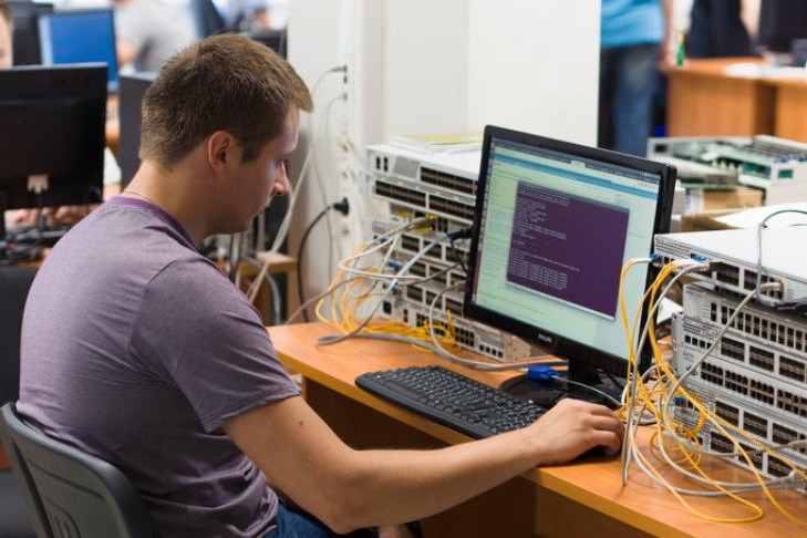 Средняя зарплата в Новосибирске превысила 80 тысяч рублей