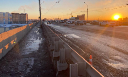 Ситуация критическая: в Новосибирске провалился грунт из-за аварии на ливнёвке