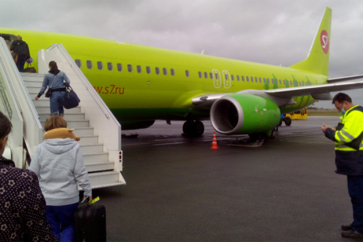 «ГАЗель» врезалась в Boeing-737 в Толмачево