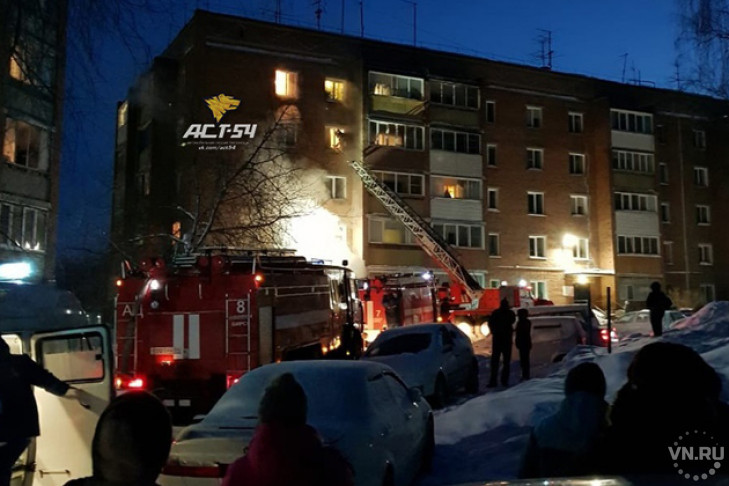 Парень погиб при пожаре в квартире в Кольцово