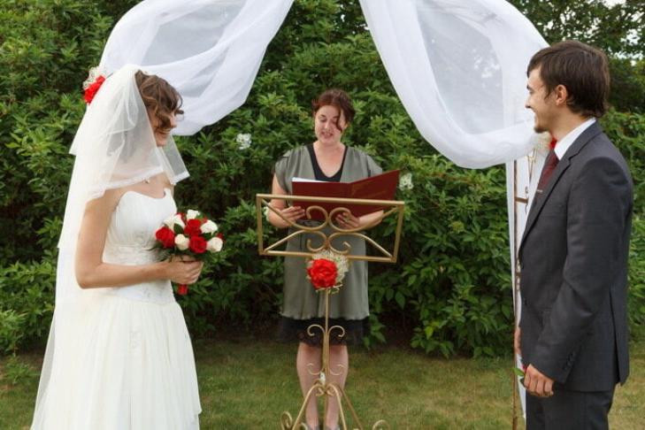 Невесты заметно помолодели в Новосибирской области