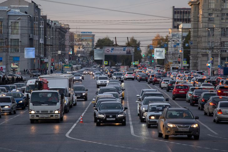 Случаи возгорания автомобилей участились на магистралях Новосибирска