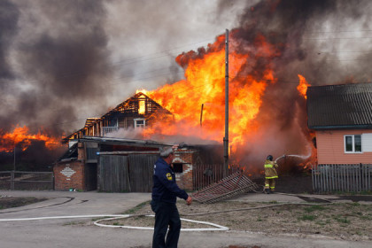 Пожарные извещатели за свой счет будут ставить нерадивые чиновники