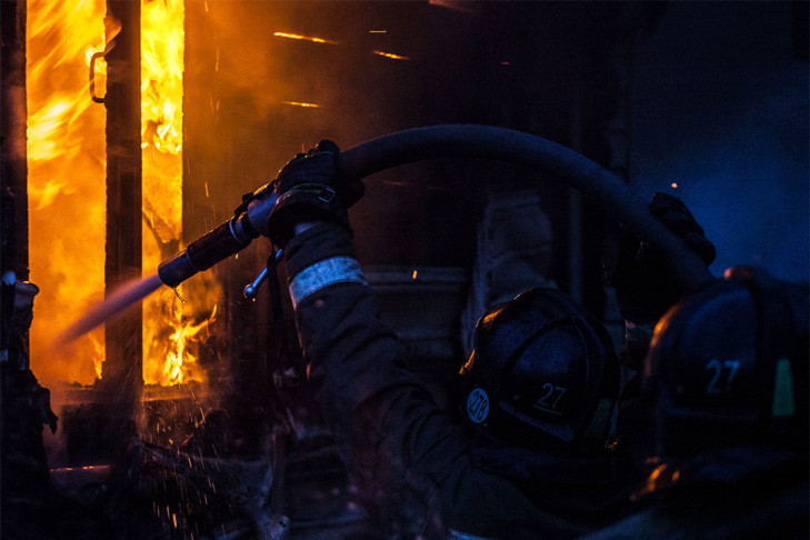 Мужчина и женщина погибли на пожаре в Новосибирской области