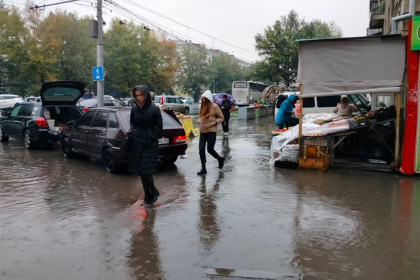 Сильный ливень обрушился на Новосибирск 28 сентября
