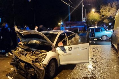 Левый поворот привел к аварии в Калининском районе Новосибирска