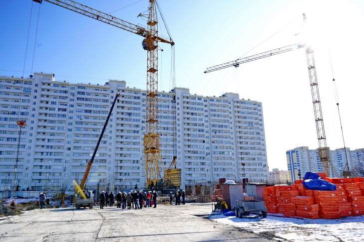 Строительство новой поликлиники в микрорайоне «Акатуйский» в Новосибисрке контролирует «партийный десант» Единой России