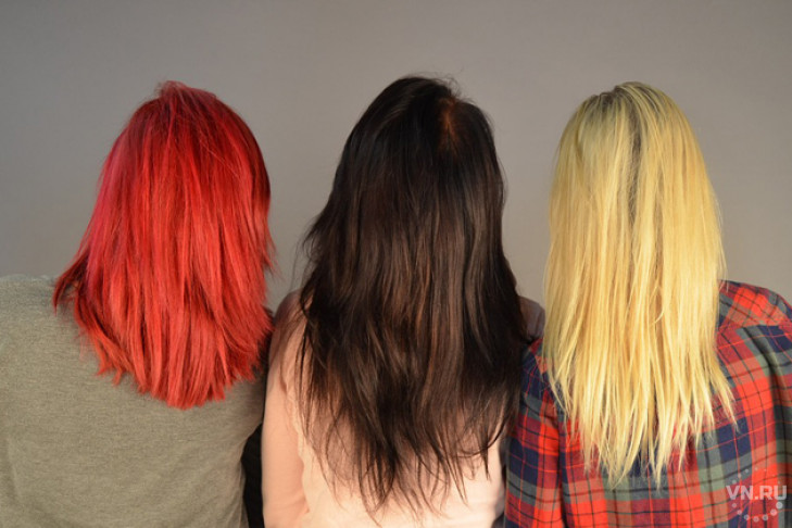 Цветные волосы и пирсинг разрешила бердским школьникам прокуратура