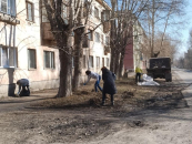 Начать субботники как можно раньше призвал губернатор Новосибирской области