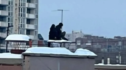 Подростки в Новосибирске ворвались на крышу 10-этажки