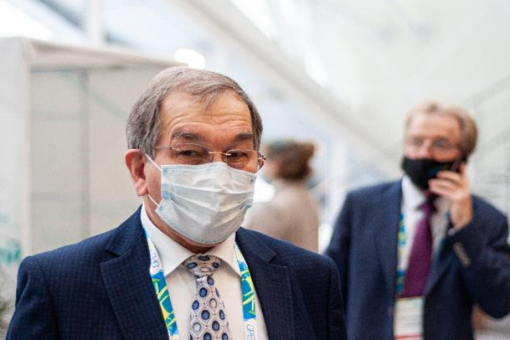 «На 100% нас защитит скафандр, но лучше носить маску»: вирусологи о мерах борьбы с COVID-2020