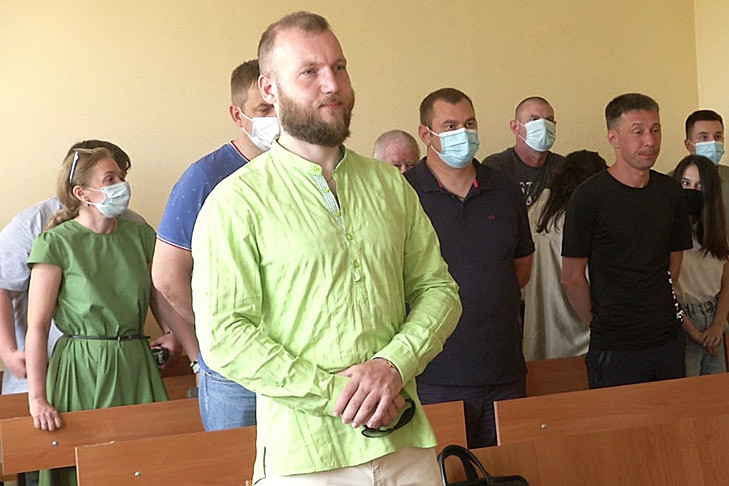 Восемь лже-банкиров приговорили к условному сроку в Новосибирске