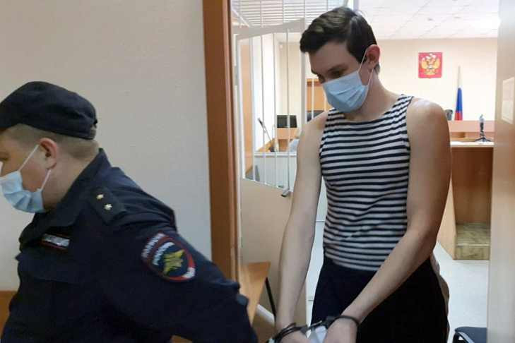 Экс-сотрудник МВД приговорен к 9 годам за убийство любовника-трансгендера