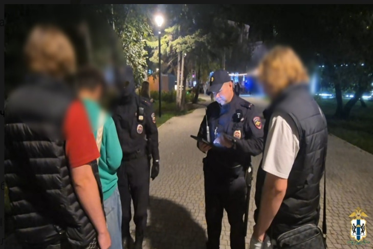 Банду буйных школьников задержали в центре Новосибирска вечером 5 сентября