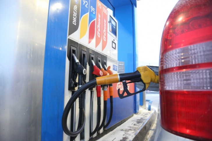 Новосибирцы стали больше тратить на бензин