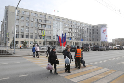 Свердлов против Каца: остановку транспорта хотят переименовать в Новосибирске
