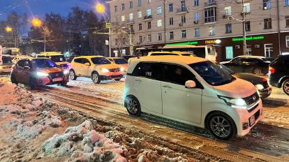 Новосибирцам напомнили о правилах безопасности на дорогах зимой