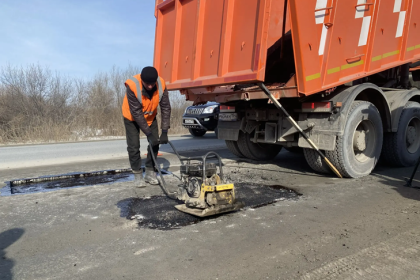 Андрей Травников: в регионе необходимо начать полноценный дорожный ремонт