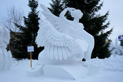 Балерина заняла первое место на фестивале снежной скульптуры-2019