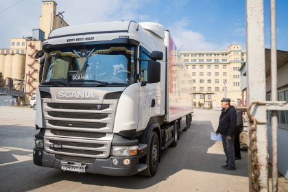 С 13 апреля большегрузам перекрыли проезд по дорогам Новосибирской области