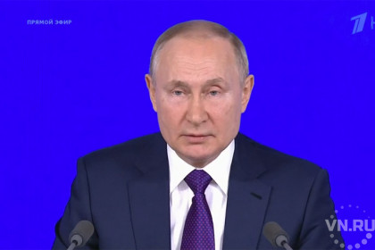 «С уважением, и терпеливо объяснять»: Путин об обязательной вакцинации от COVID-19